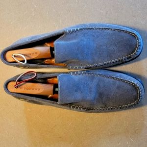 Men's Johnston &Murphy size 12 medium taupe suede loafers.